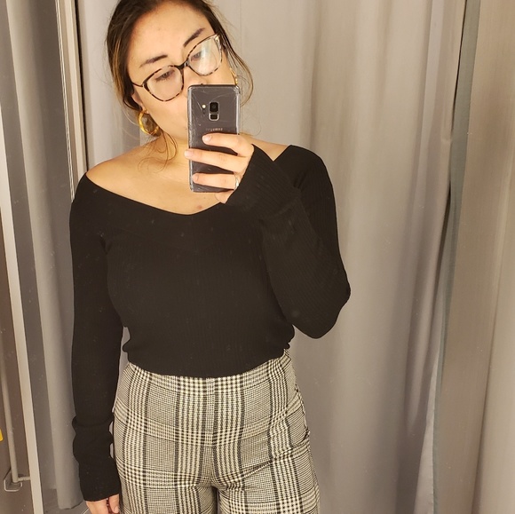 Meet your Posher, Alex - Picture 2 of 3